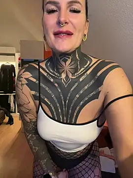 InkedBiitch online show from January 9, 4:14 pm