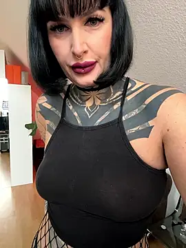 InkedBiitch online show from January 12, 9:38 am