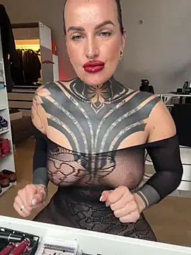 InkedBiitch online show from March 28, 8:15 am
