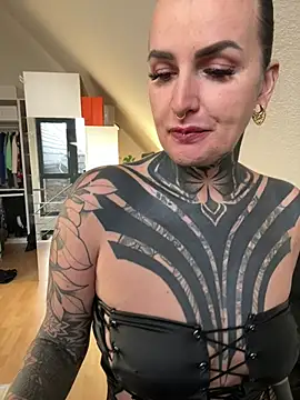 InkedBiitch online show from February 3, 3:28 pm