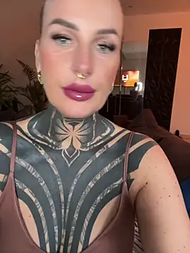 InkedBiitch online show from April 25, 5:43 am