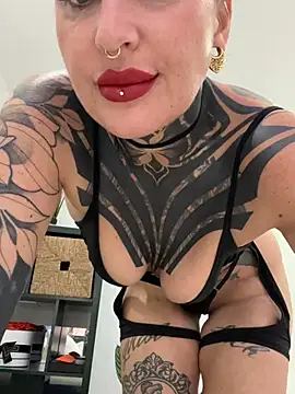 InkedBiitch online show from May 4, 5:27 pm