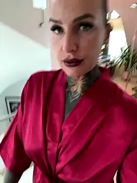 InkedBiitch online show from October 28, 12:37 pm