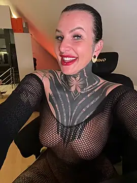 InkedBiitch online show from March 26, 8:07 pm