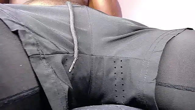 MAXJONES 2 online show from April 9, 8:37 pm