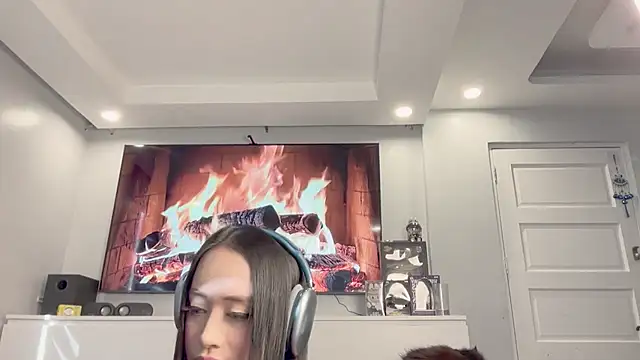 Snapshot of Carrie_Colbyxx chatting on February 4, 7:47 am Carrie Colbyxx online show from February 4, 7:47 am