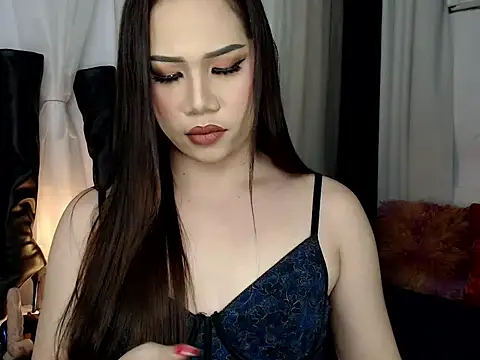 elise bloom69 online show from October 31, 5:42 pm