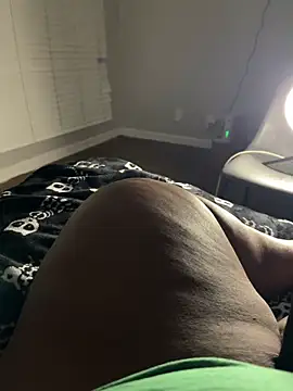 Snapshot of NikkiNoelanii chatting on September 27, 12:17 am NikkiNoelanii online show from September 27, 12:17 am