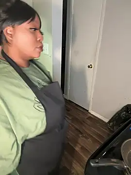 NikkiNoelanii online show from March 28, 4:35 am