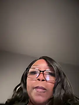 NikkiNoelanii online show from May 7, 12:52 pm