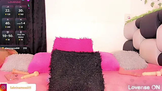 Snapshot of sabrinamossii chatting on October 23, 8:46 am sabrinamossii online show from October 23, 8:46 am