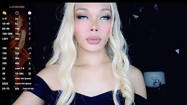 Snapshot of sugar_bbyxx chatting on November 22, 6:12 am sugar bbyxx online show from November 22, 6:12 am