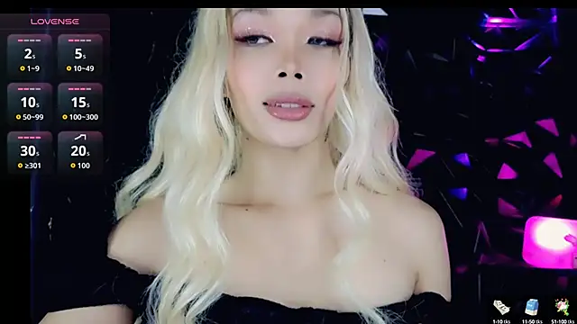 Snapshot of sugar_bbyxx chatting on October 3, 9:16 pm sugar bbyxx online show from October 3, 9:16 pm