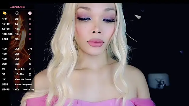 Snapshot of sugar_bbyxx chatting on November 24, 5:18 am sugar bbyxx online show from November 24, 5:18 am