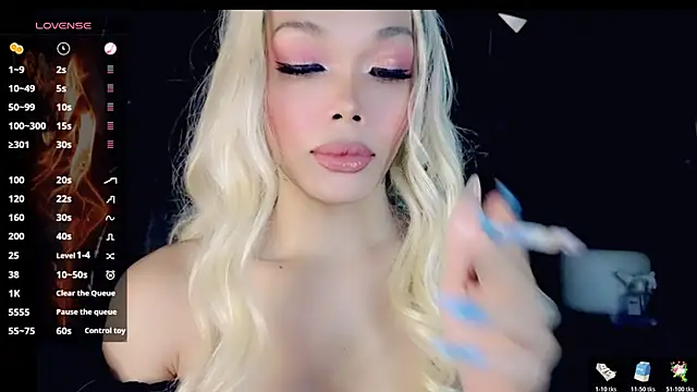 Snapshot of sugar_bbyxx chatting on November 6, 3:43 am sugar bbyxx online show from November 6, 3:43 am