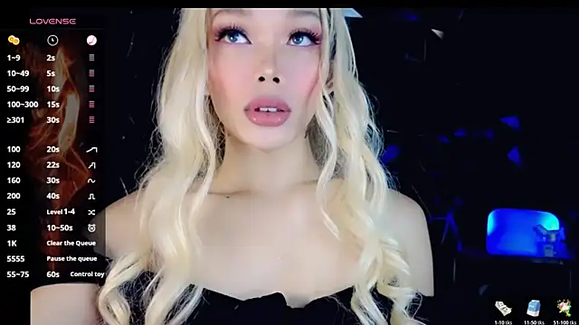 Snapshot of sugar_bbyxx chatting on October 24, 5:17 am sugar bbyxx online show from October 24, 5:17 am