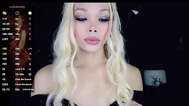 Snapshot of sugar_bbyxx chatting on November 11, 5:13 am sugar bbyxx online show from November 11, 5:13 am