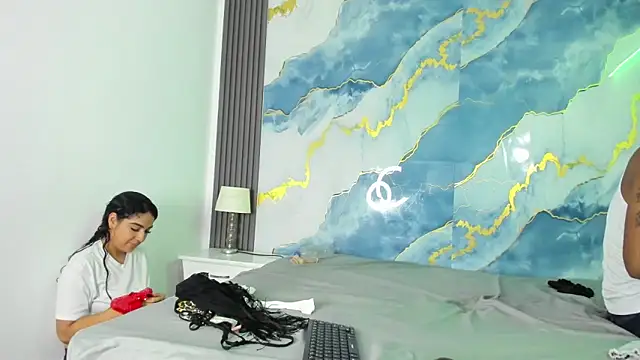 Snapshot of Kylieandjhonny chatting on September 11, 3:06 am Kylieandjhonny online show from September 11, 3:06 am