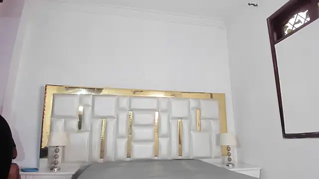 Snapshot of Kylieandjhonny chatting on March 8, 6:47 pm Kylieandjhonny online show from March 8, 6:47 pm