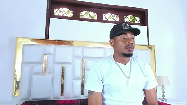 Snapshot of Kylieandjhonny chatting on February 7, 5:29 pm Kylieandjhonny online show from February 7, 5:29 pm