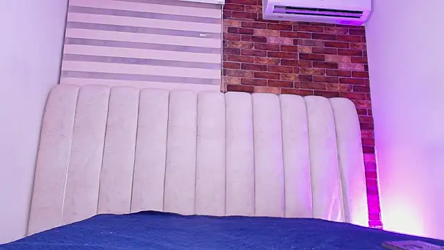  ebony-queen  online show from March 29, 3:08 am