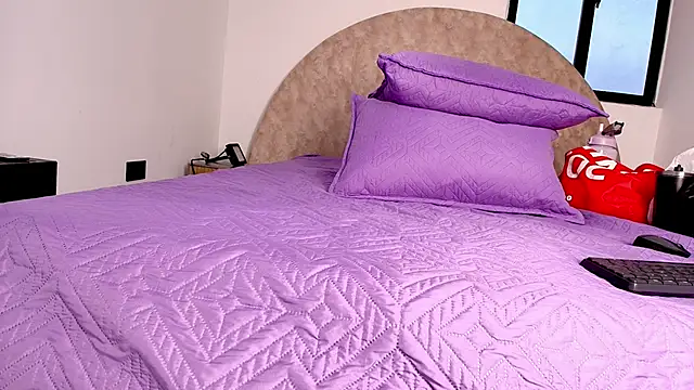 Snapshot of _ebony-queen_ chatting on November 15, 11:58 am ebony-queen online show from November 15, 11:58 am