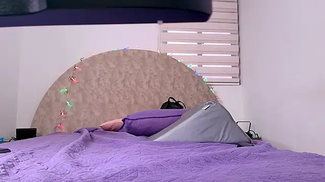  ebony-queen  online show from December 17, 11:59 am