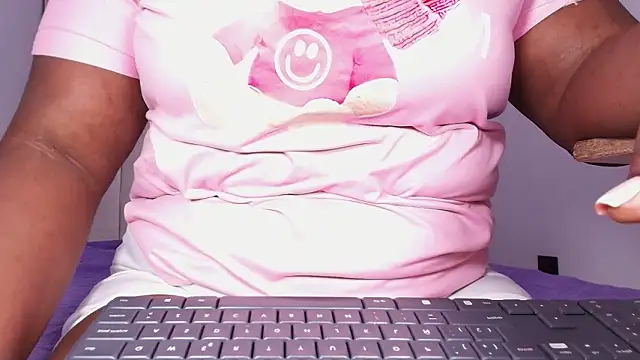  ebony-queen  online show from March 15, 3:35 am