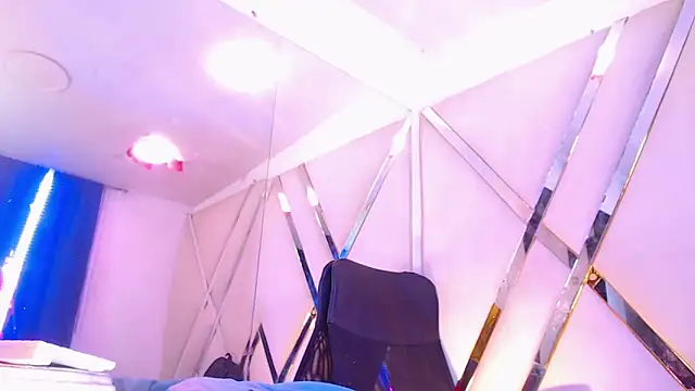 Snapshot of StefyFerrer chatting on November 1, 7:57 am StefyFerrer online show from November 1, 7:57 am