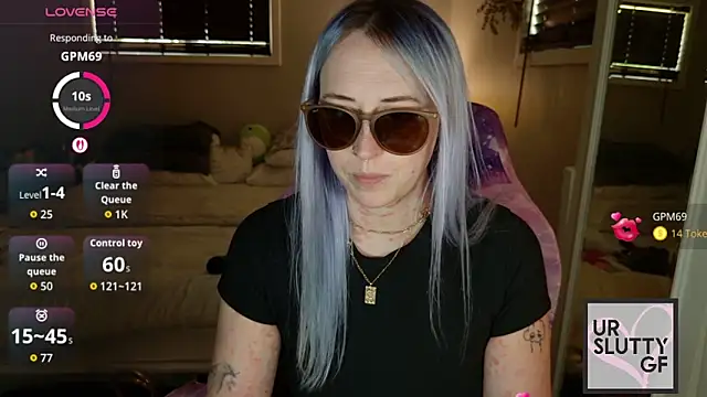 Snapshot of ursluttygf chatting on May 22, 6:28 pm ursluttygf online show from May 22, 6:28 pm
