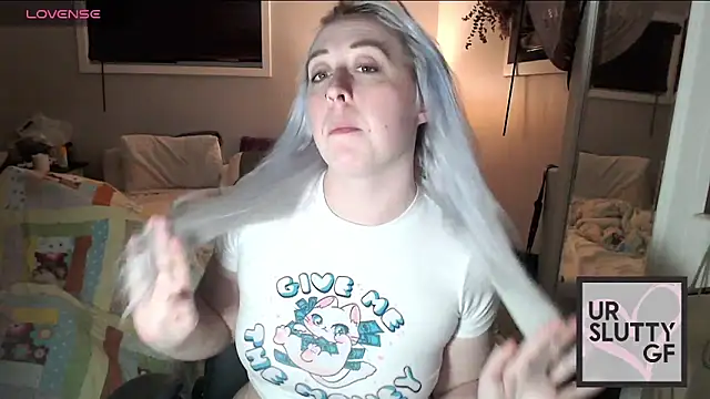 ursluttygf online show from November 16, 2:27 am