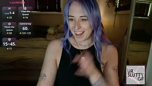 Snapshot of ursluttygf chatting on May 28, 4:35 pm ursluttygf online show from May 28, 4:35 pm