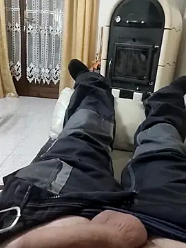 Snapshot of manuel9428 chatting on February 22, 2:08 pm manuel9428 online show from February 22, 2:08 pm