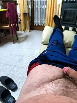 Snapshot of manuel9428 chatting on October 7, 9:38 pm manuel9428 online show from October 7, 9:38 pm