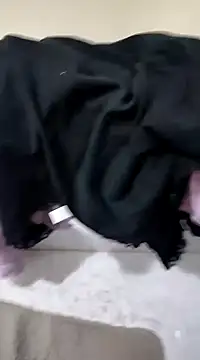 Snapshot of manuel9428 chatting on January 9, 9:37 pm manuel9428 online show from January 9, 9:37 pm