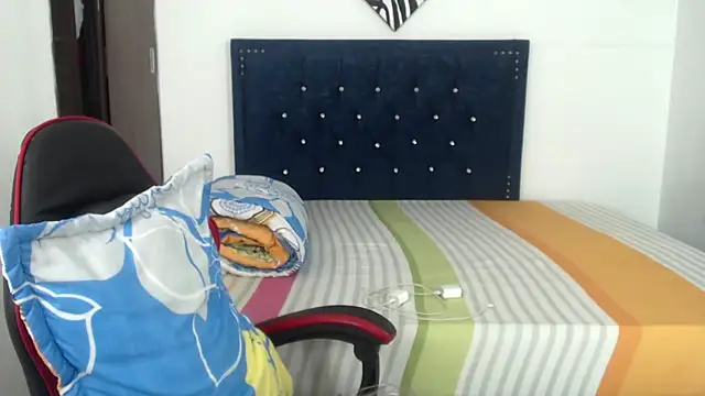 QueenSquirt  online show from March 7, 7:52 pm