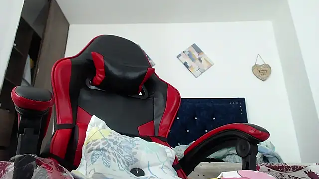 Snapshot of QueenSquirt_ chatting on October 12, 9:38 pm QueenSquirt online show from October 12, 9:38 pm