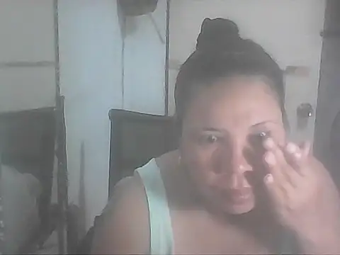 Snapshot of hotwet_mama4uxx chatting on September 22, 11:33 pm hotwet mama4uxx online show from September 22, 11:33 pm
