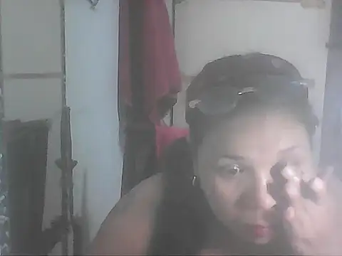 Snapshot of hotwet_mama4uxx chatting on October 6, 12:28 pm hotwet mama4uxx online show from October 6, 12:28 pm