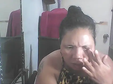 hotwet mama4uxx online show from January 13, 5:44 am