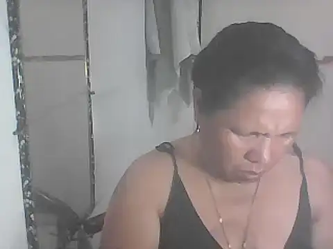 Snapshot of hotwet_mama4uxx chatting on March 16, 1:27 pm hotwet mama4uxx online show from March 16, 1:27 pm