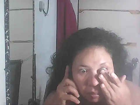 hotwet mama4uxx online show from November 28, 1:33 pm