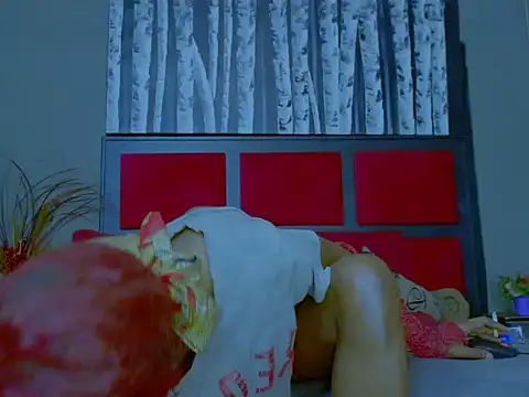 Snapshot of MissParis26 chatting on November 2, 8:58 pm MissParis26 online show from November 2, 8:58 pm