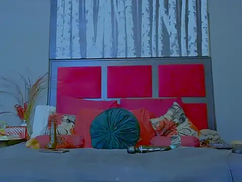 Snapshot of MissParis26 chatting on October 21, 9:25 pm MissParis26 online show from October 21, 9:25 pm