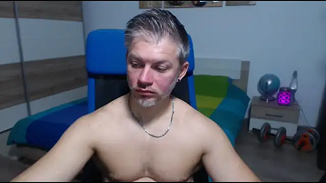 RobbyShawz online show from October 21, 8:25 am