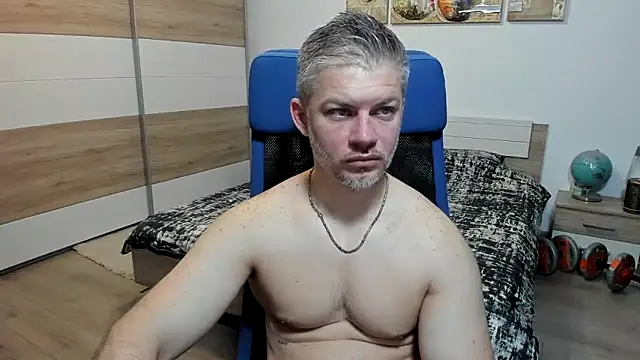 RobbyShawz online show from May 8, 4:27 am