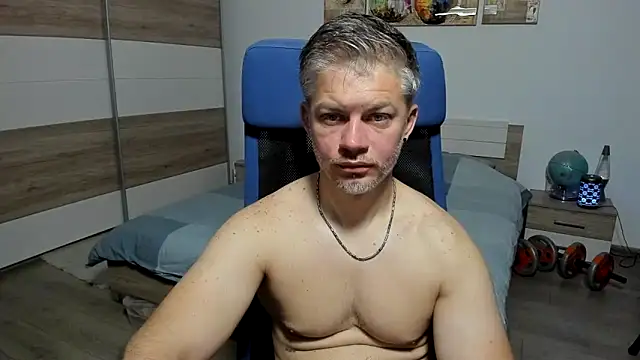 Snapshot of RobbyShawz chatting on June 17, 4:23 am RobbyShawz online show from June 17, 4:23 am