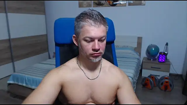 Snapshot of RobbyShawz chatting on September 19, 4:38 am RobbyShawz online show from September 19, 4:38 am