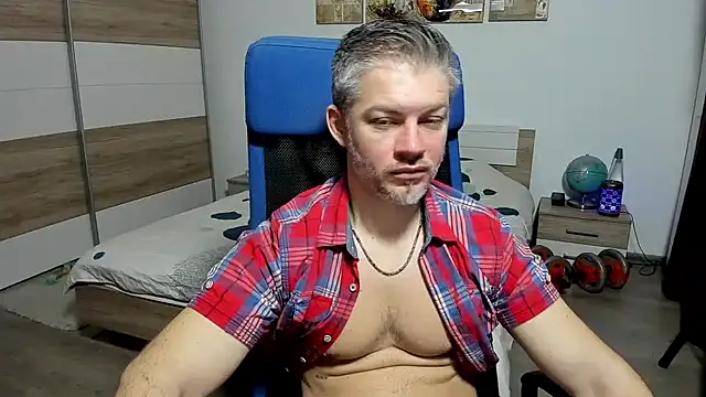 Snapshot of RobbyShawz chatting on January 7, 5:23 am RobbyShawz online show from January 7, 5:23 am