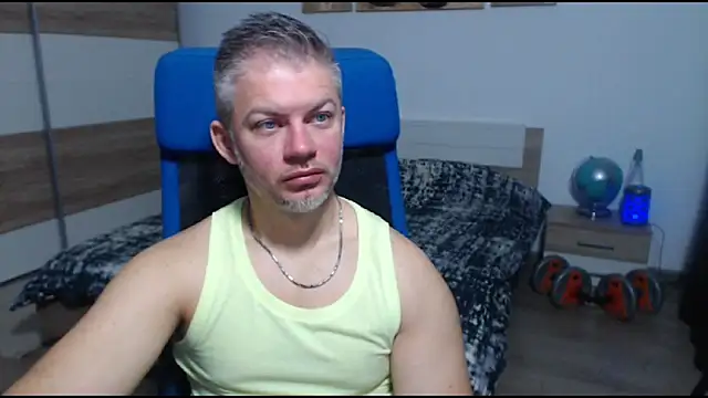 RobbyShawz online show from October 29, 5:39 am